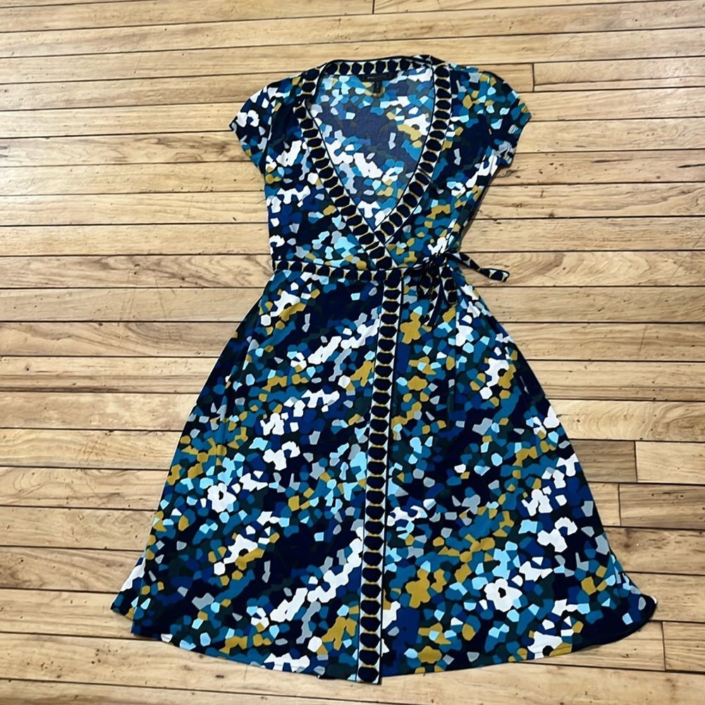 BCBG MAX AZRIA Wrap Dress Midi Cap Sleeve V Neck Blue Teal Colorful XXS Bohemian